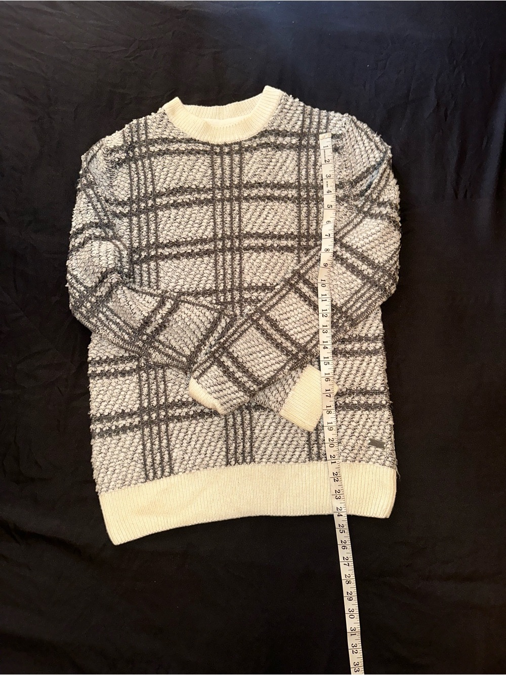 ONLY & SONS Cream and Gray Plaid Crewneck Sweater